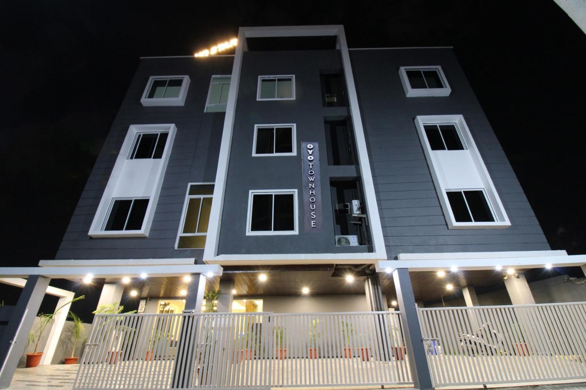 Hotel Townhouse Md Star Nagpur Esterno foto